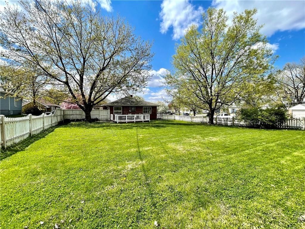 320 W EDWARDS Street — photo 4
