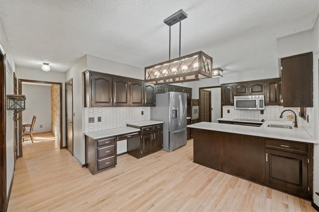 13408 W 78TH Terrace — photo 11