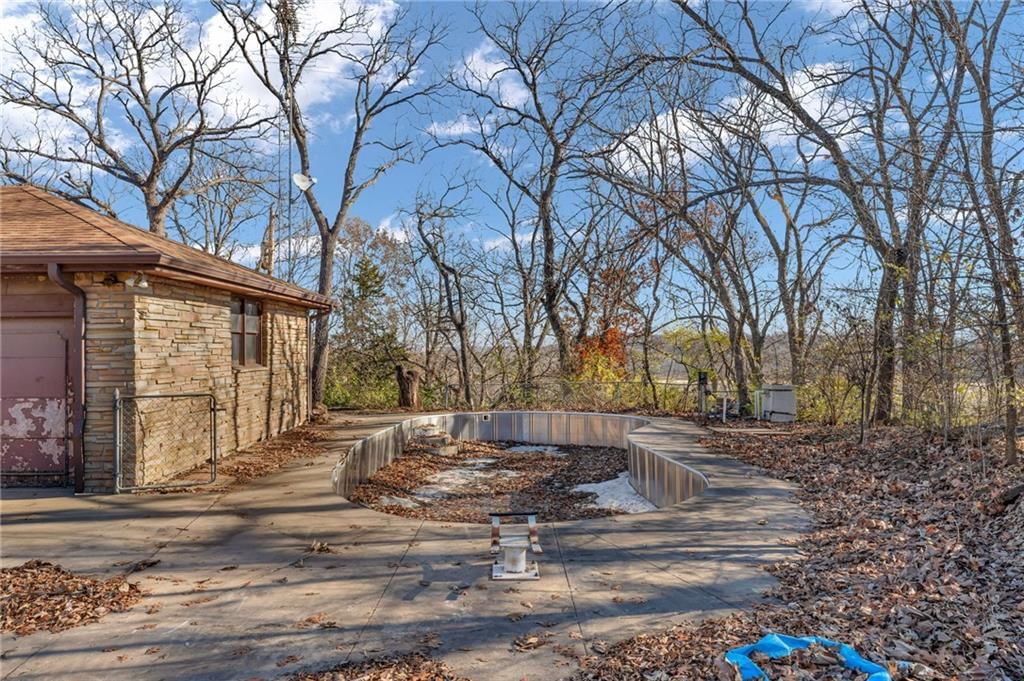 141 & 127 SW Urish Road — photo 36