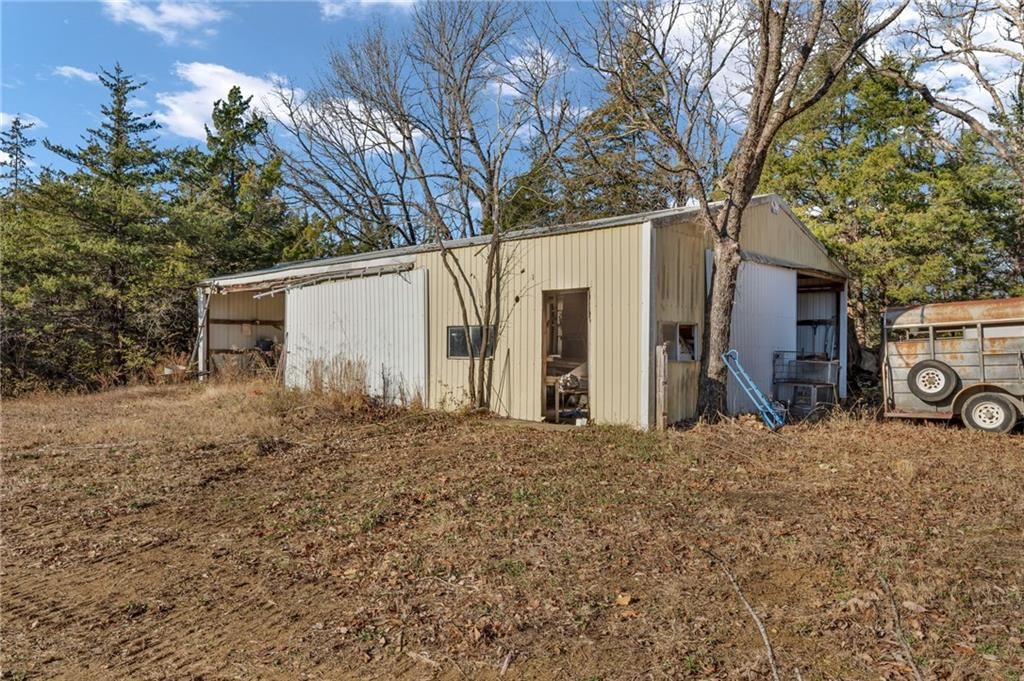 141 & 127 SW Urish Road — photo 40