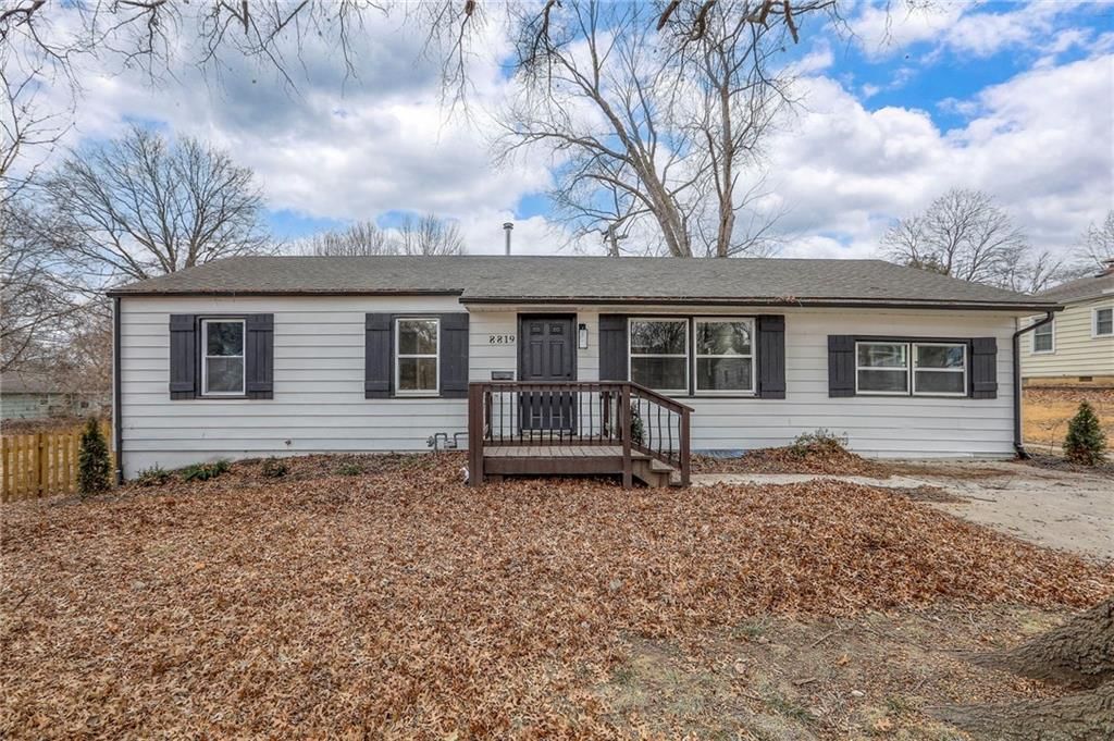 8819 E 80th Terrace, Raytown, MO