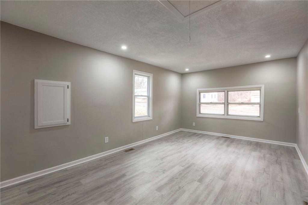 8819 E 80th Terrace — photo 13