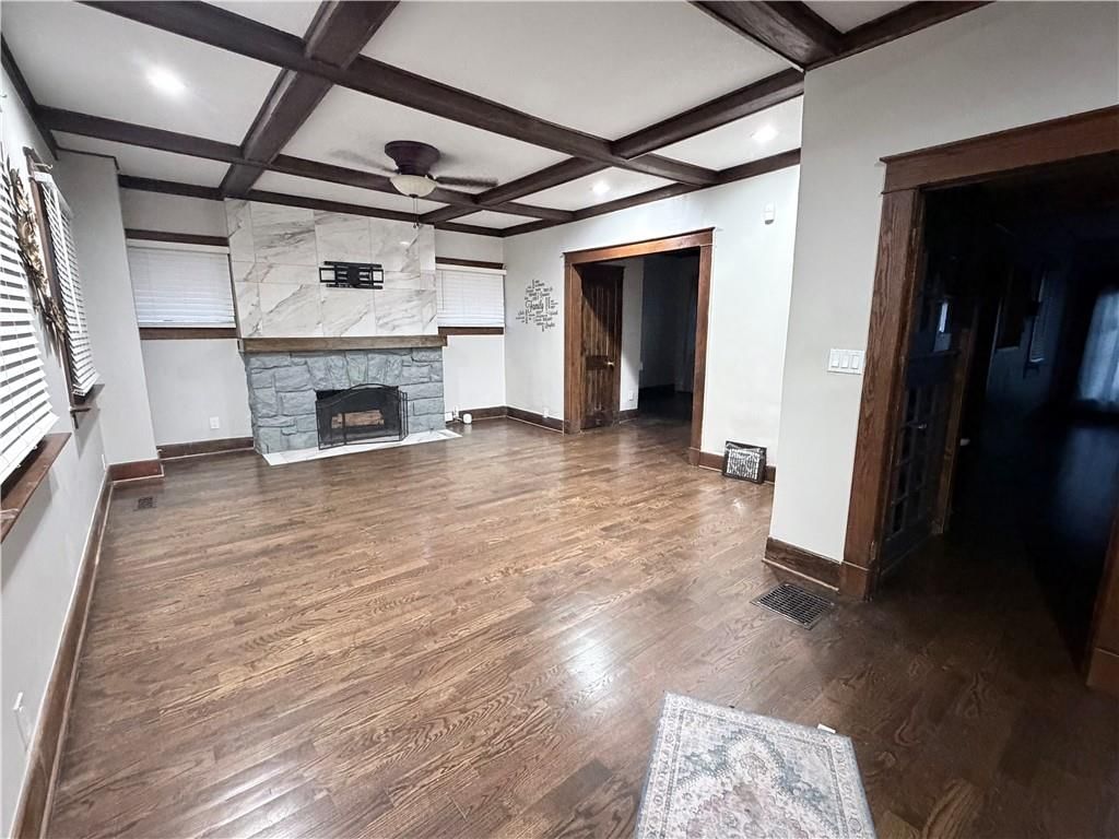 2941 Victor Street — photo 2