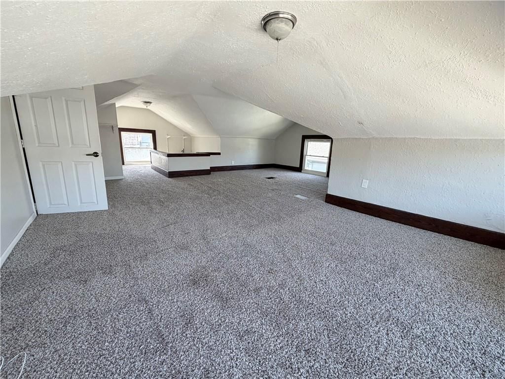 2941 Victor Street — photo 32