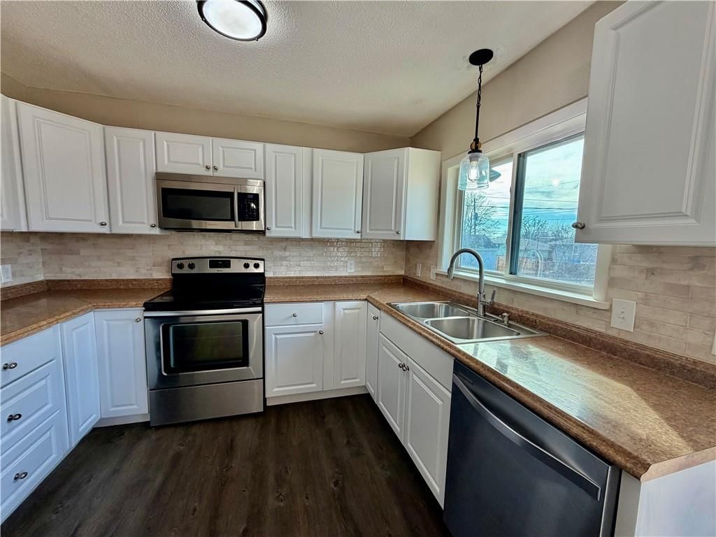 11718 Freemont Avenue — photo 8