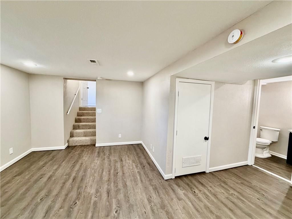 11718 Freemont Avenue — photo 18