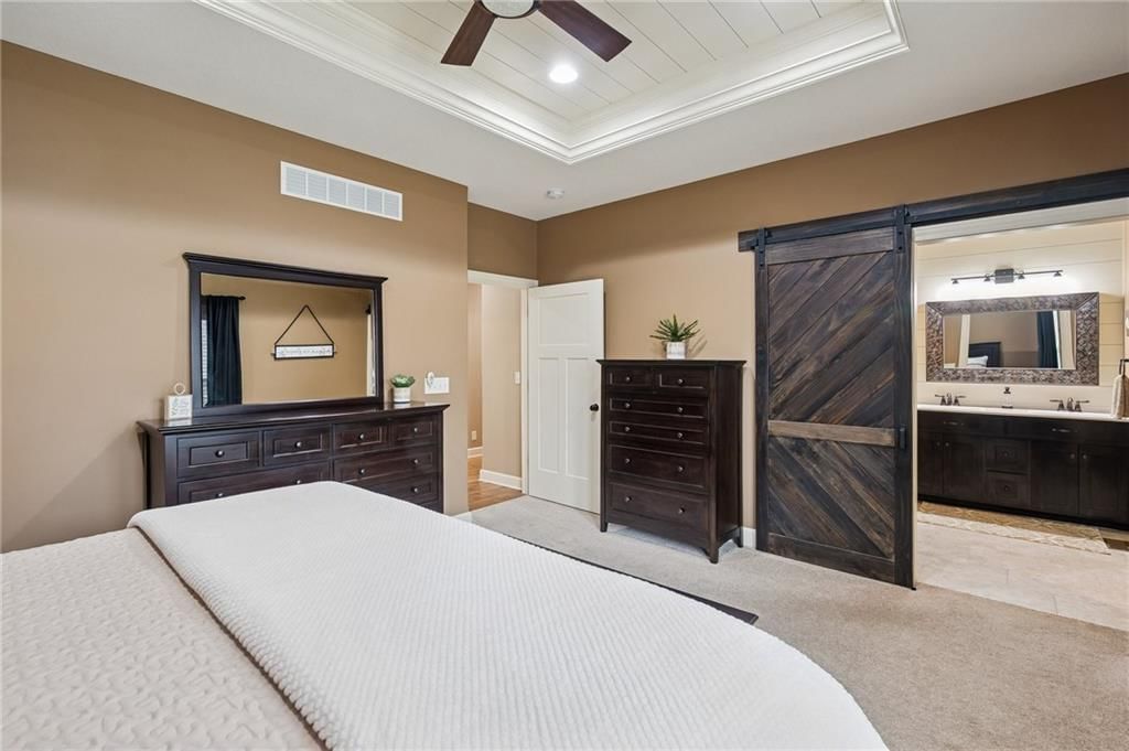 1402 NW Burr Oak Lane — photo 19