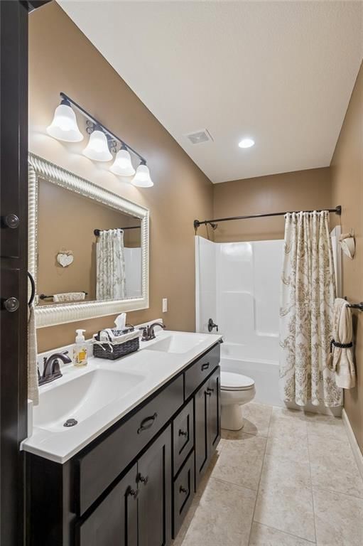 1402 NW Burr Oak Lane — photo 24