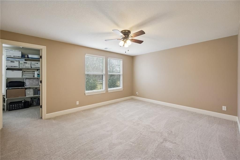 1402 NW Burr Oak Lane — photo 25