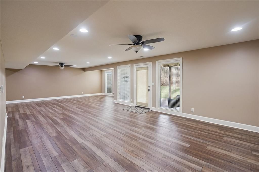 1402 NW Burr Oak Lane — photo 27