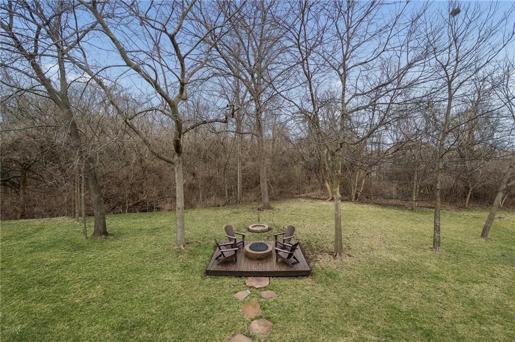 1402 NW Burr Oak Lane — photo 37