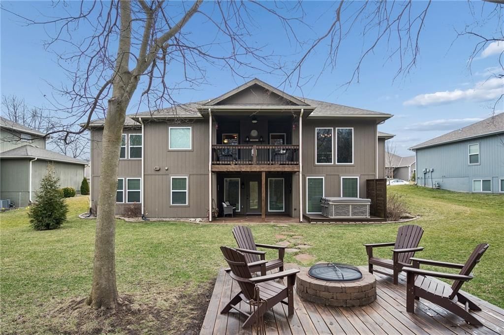 1402 NW Burr Oak Lane — photo 40