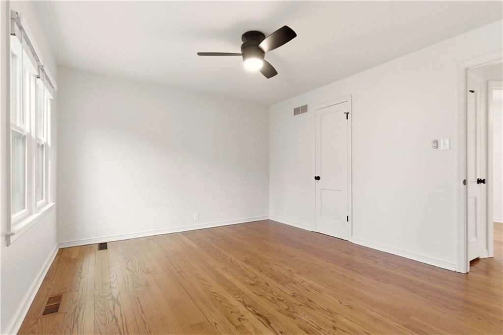 4720 Windsor Street — photo 12