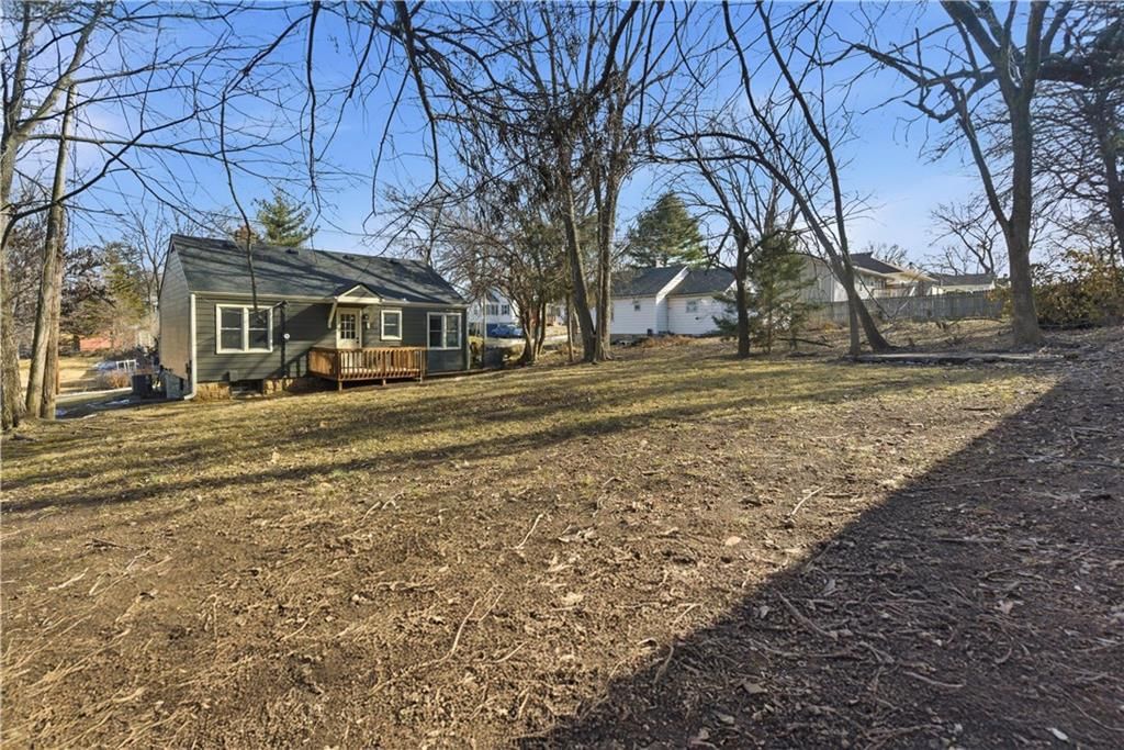 4720 Windsor Street — photo 23