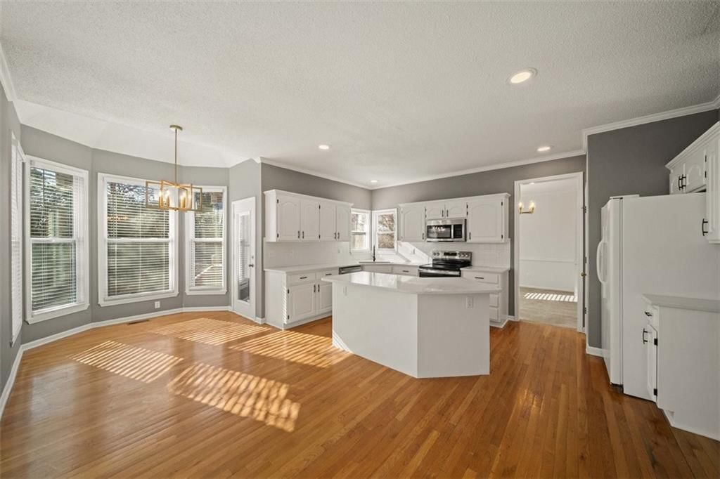 12627 Slater Lane — photo 9