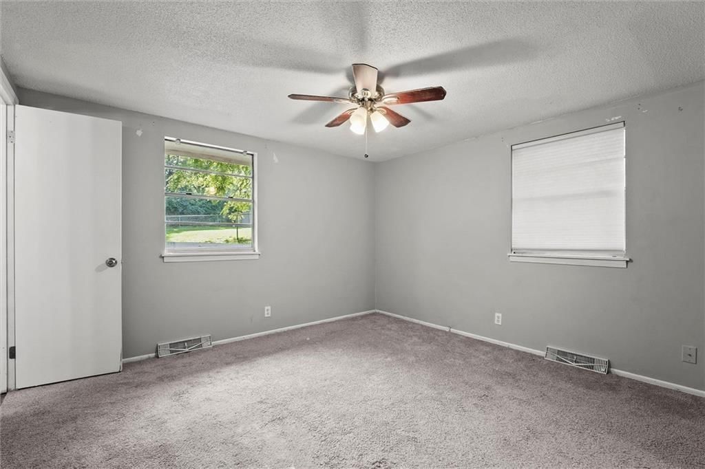 3801 NE Antioch Road — photo 17