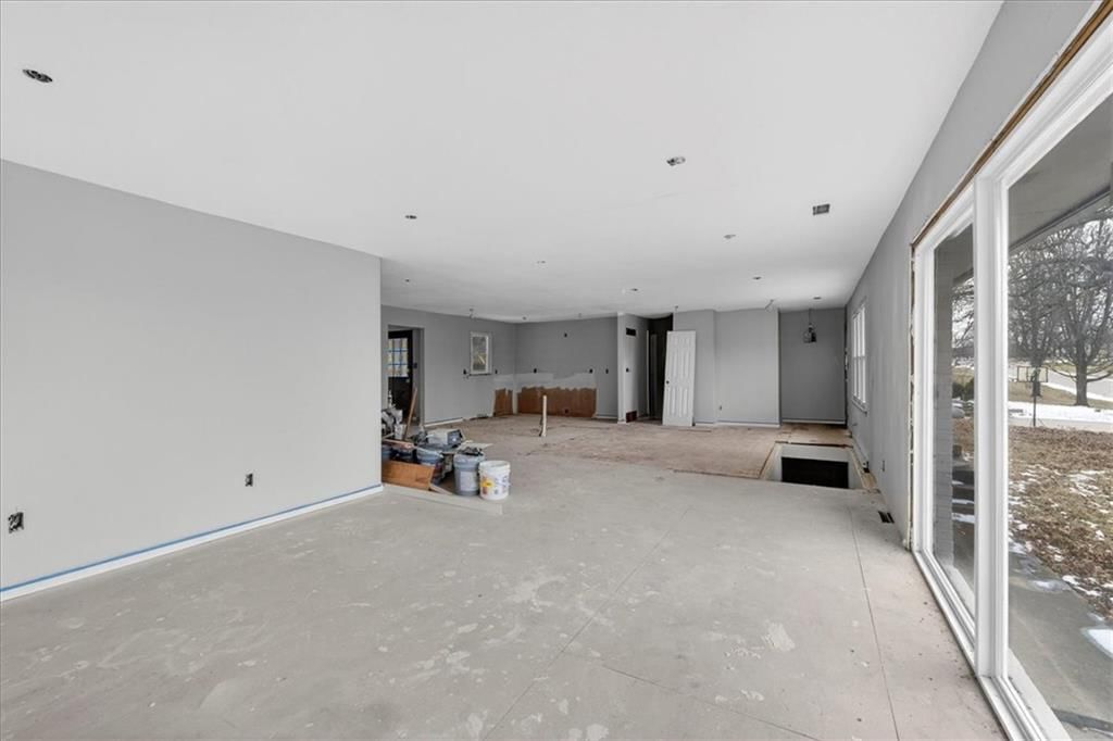1220 N Leeview Circle — photo 8