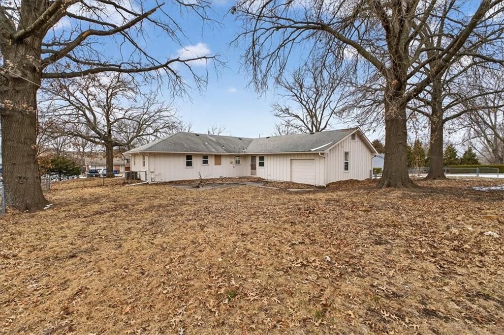 1220 N Leeview Circle — photo 23