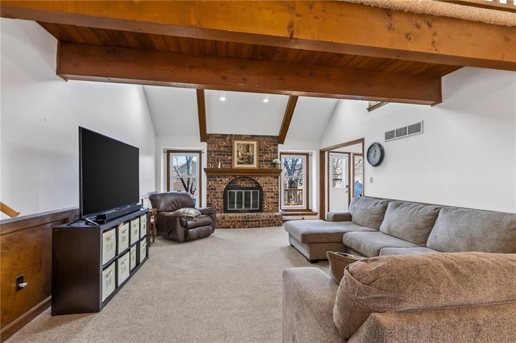 525 SE Vista Drive — photo 5