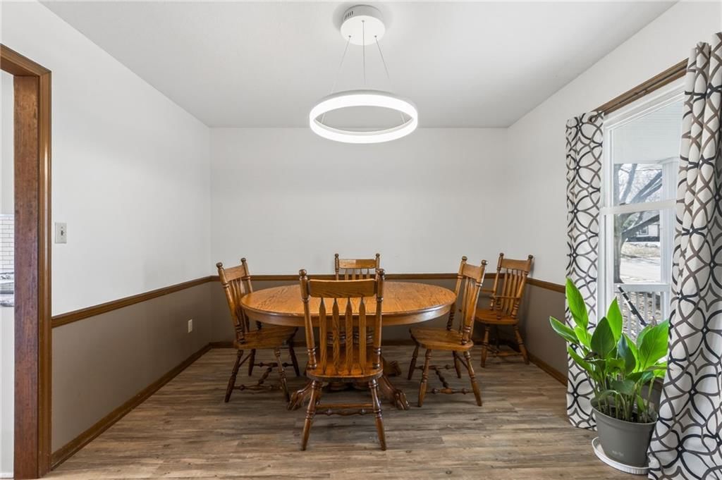 525 SE Vista Drive — photo 14