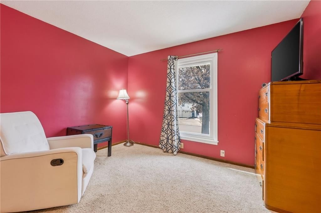 525 SE Vista Drive — photo 23