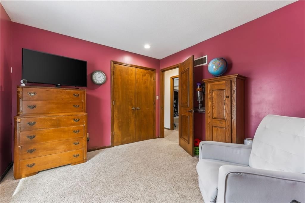 525 SE Vista Drive — photo 24