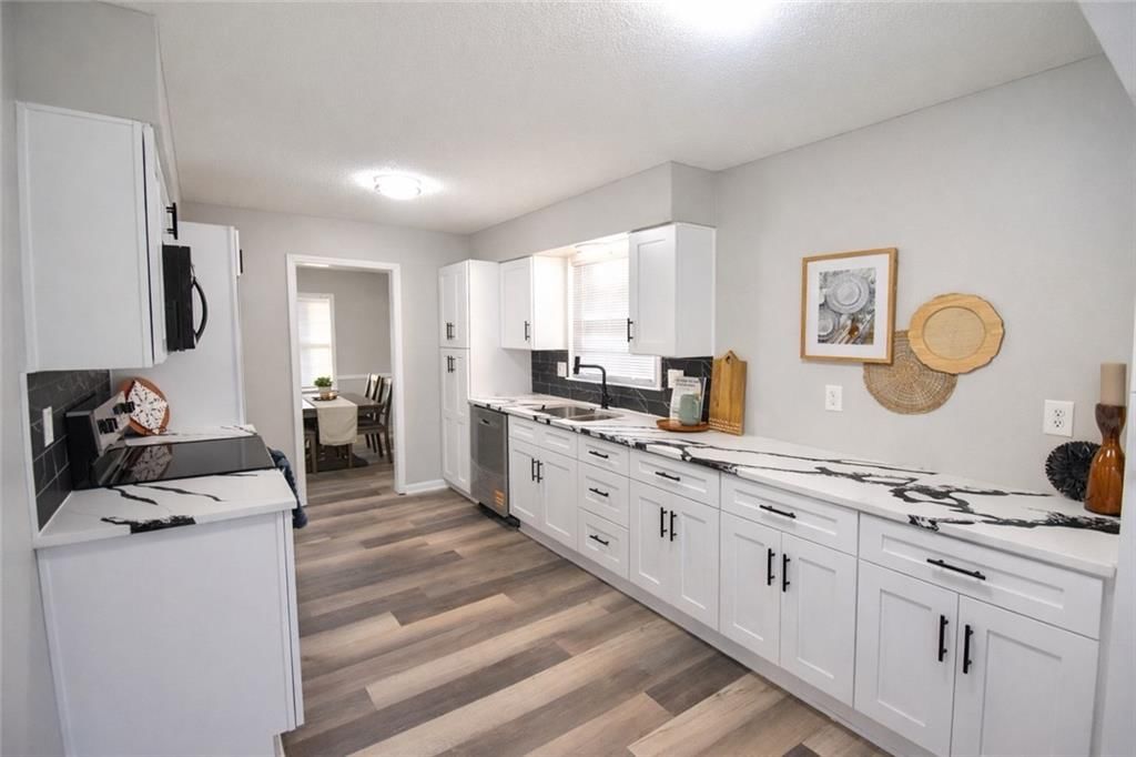 3807 S Fuller Avenue — photo 9