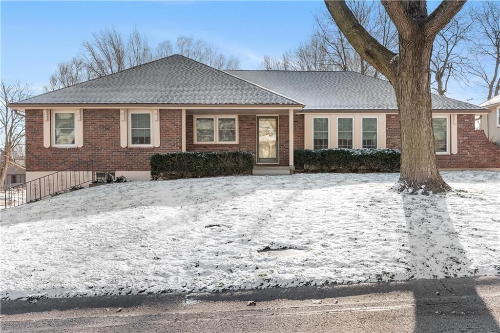 1300 NW 5th Street Terrace, Blue Springs, MO