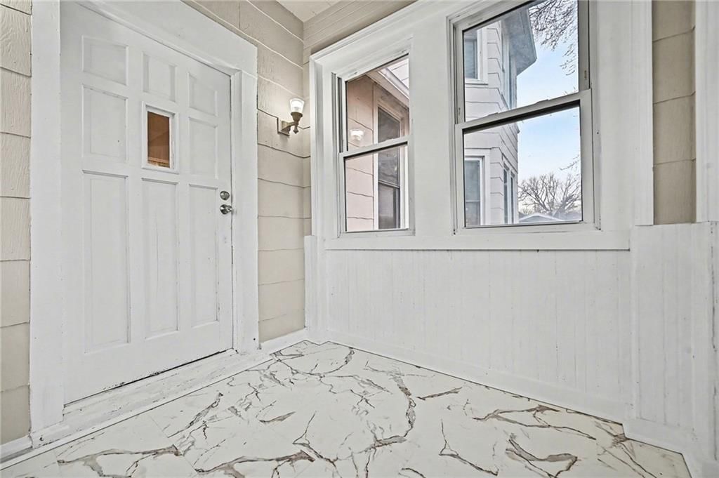 401 S Noyes Boulevard — photo 2
