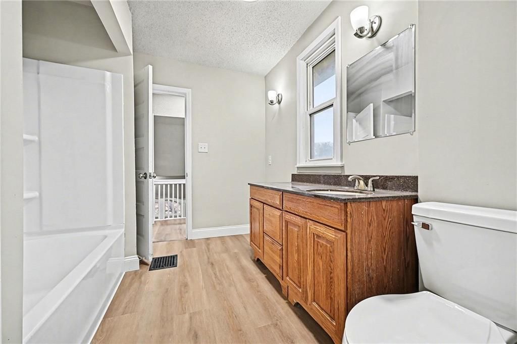 401 S Noyes Boulevard — photo 14