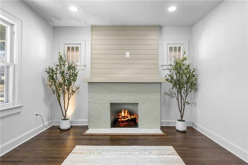 216 W 73rd Terrace — photo 8