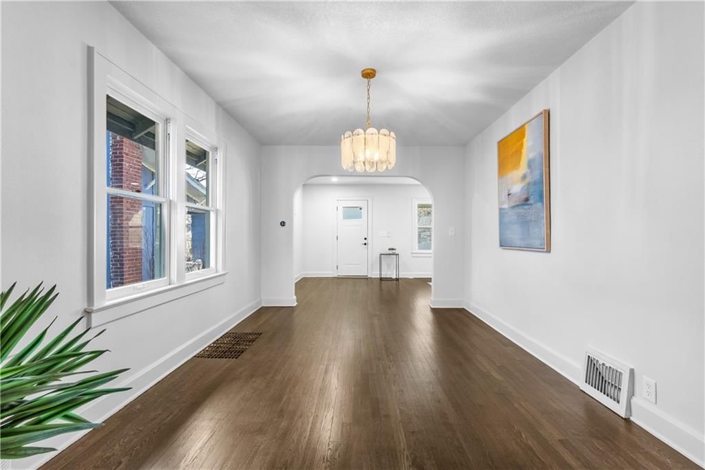 216 W 73rd Terrace — photo 11