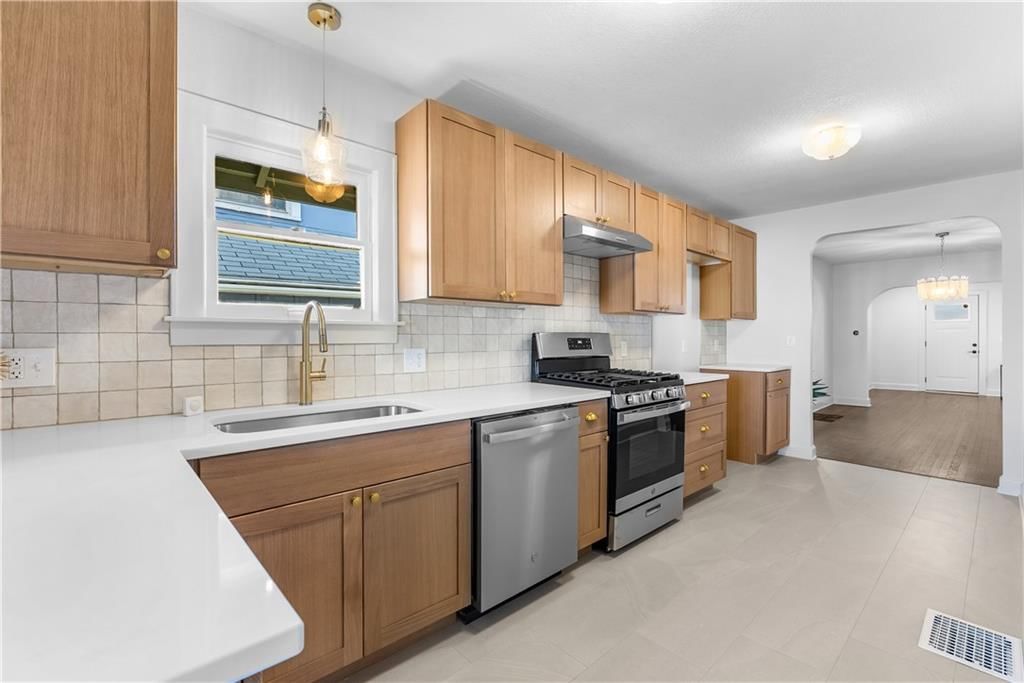 216 W 73rd Terrace — photo 14
