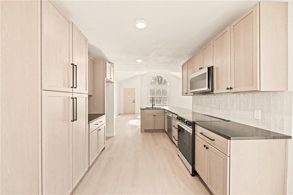 1820 Hampton Street — photo 11