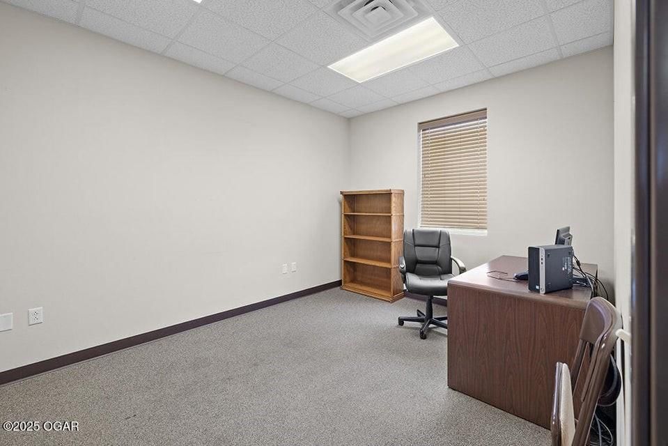 2702 Cunningham Avenue — photo 14