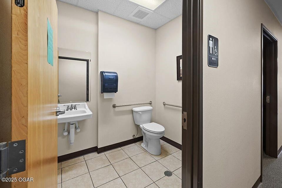 2702 Cunningham Avenue — photo 24