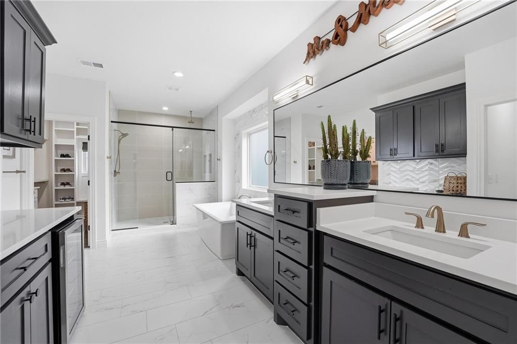 5852 S National Drive — photo 26