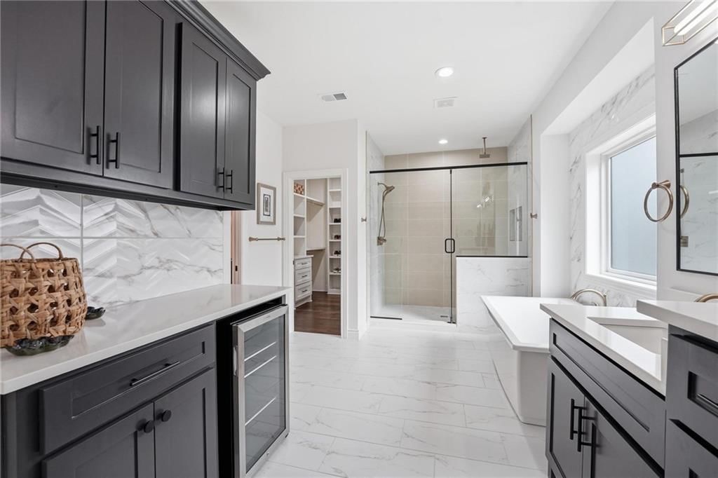 5852 S National Drive — photo 27