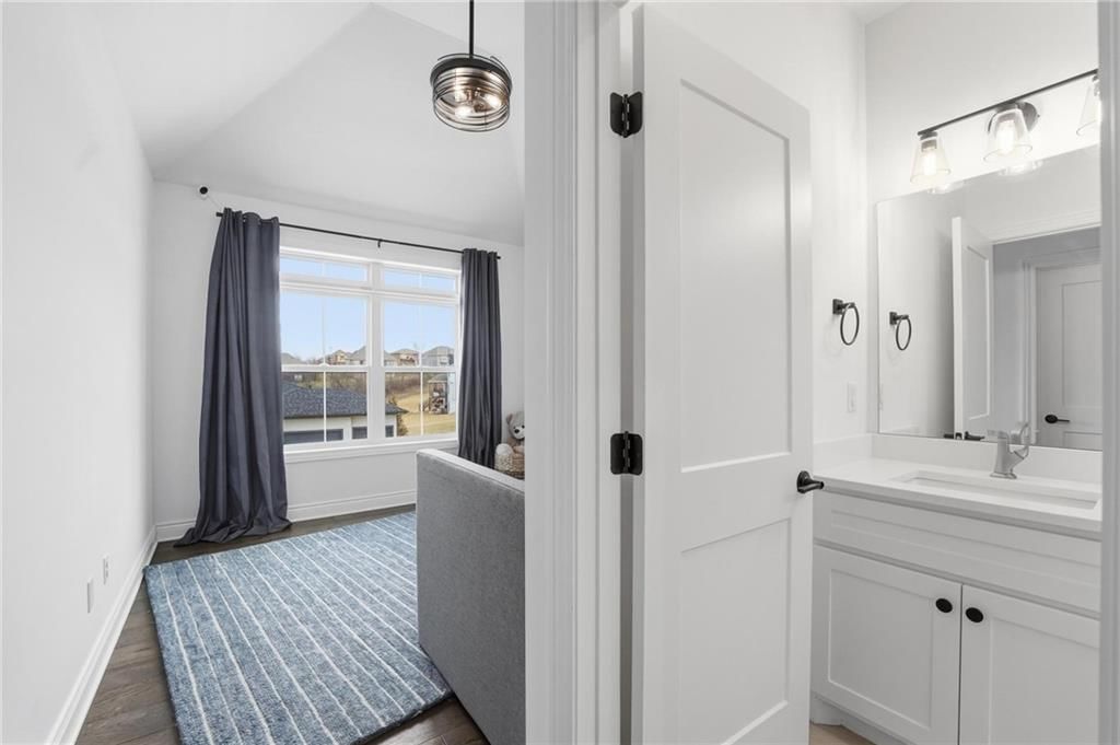 5852 S National Drive — photo 38
