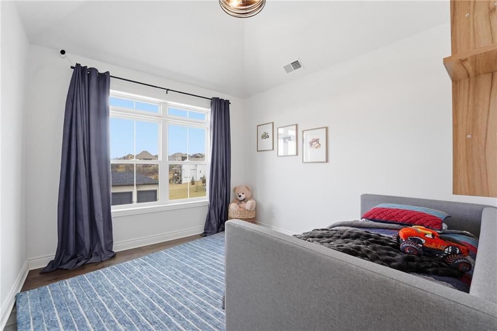 5852 S National Drive — photo 39