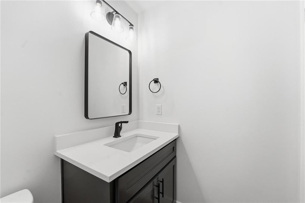 5852 S National Drive — photo 42