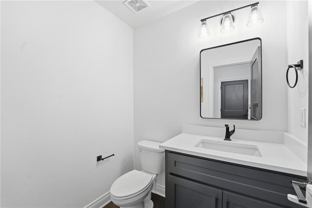 5852 S National Drive — photo 43