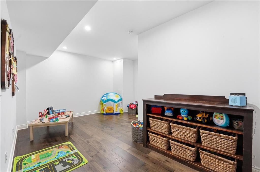 5852 S National Drive — photo 47