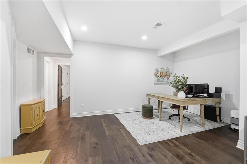 5852 S National Drive — photo 51