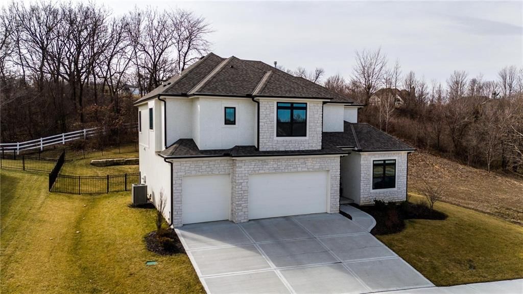 5852 S National Drive — photo 74