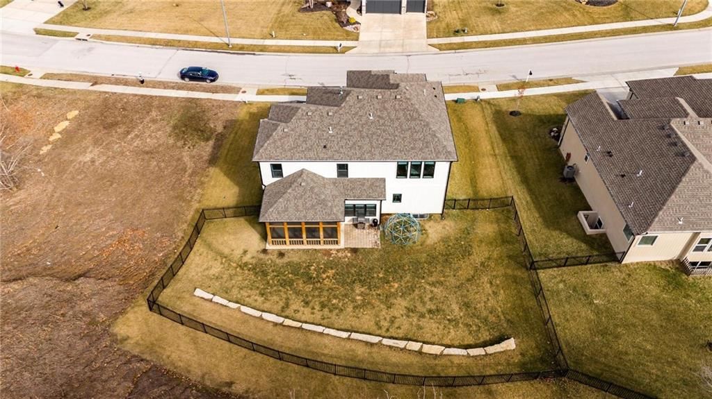 5852 S National Drive — photo 79