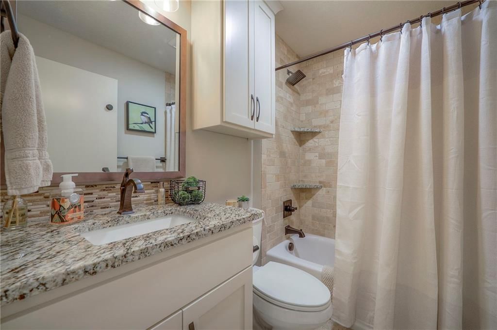 2250 Lake Pointe Dr Drive — photo 9