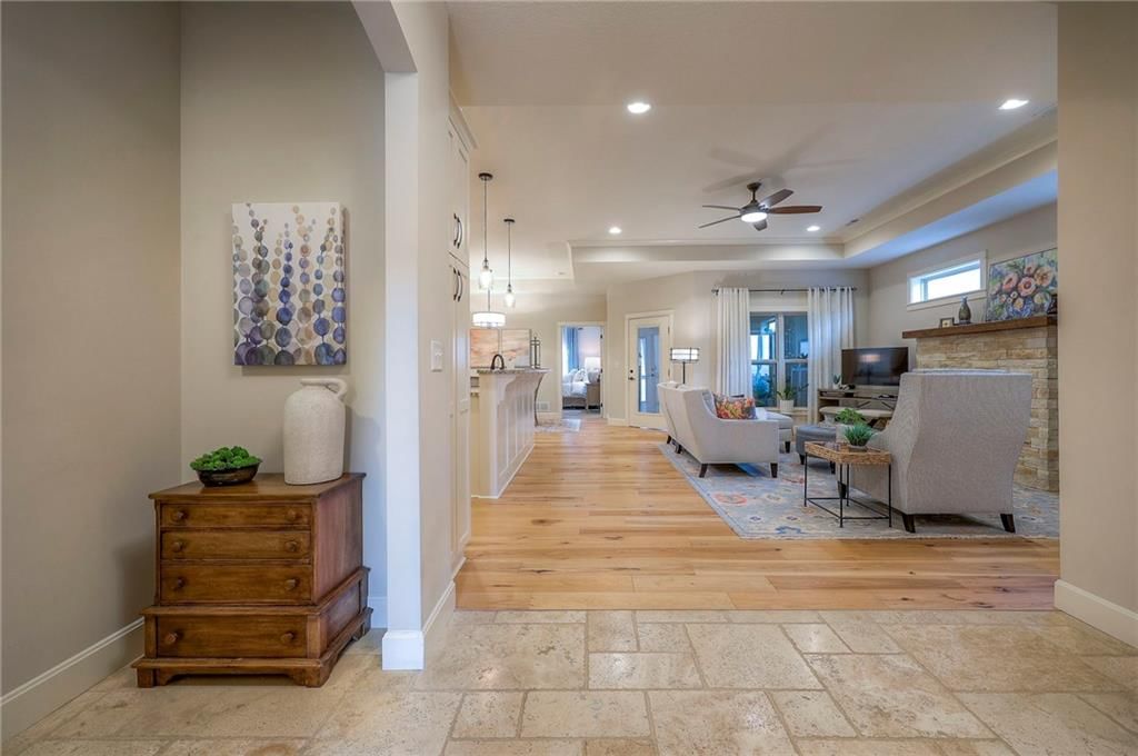 2250 Lake Pointe Dr Drive — photo 10