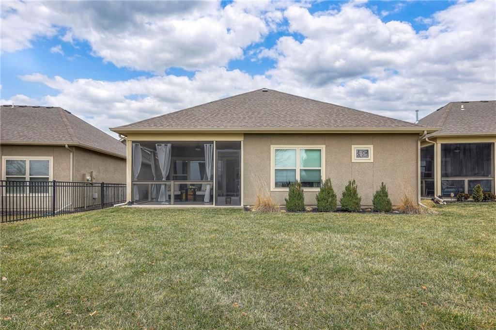 2250 Lake Pointe Dr Drive — photo 36