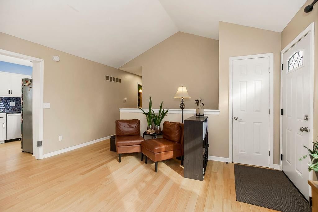 1704 N Emery Street — photo 4